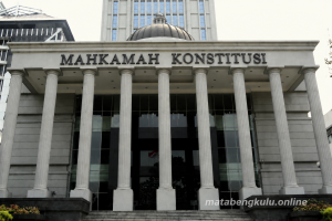MK Hapus Pasal Penghinaan Pemerintah dan Lembaga Negara dalam KUHP